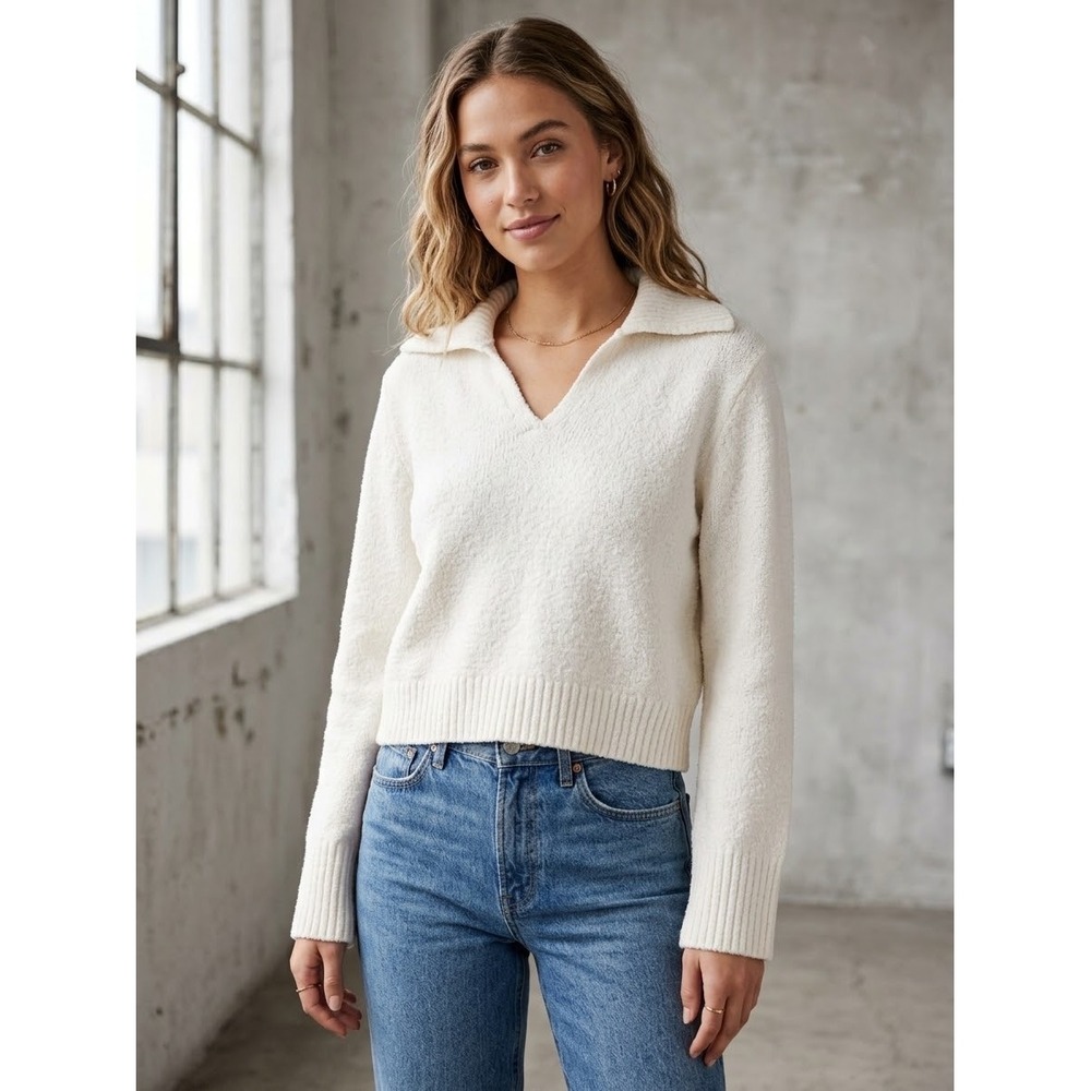 Abercrombie & Fitch Cream Boucle Collared V-Neck Sweater XS